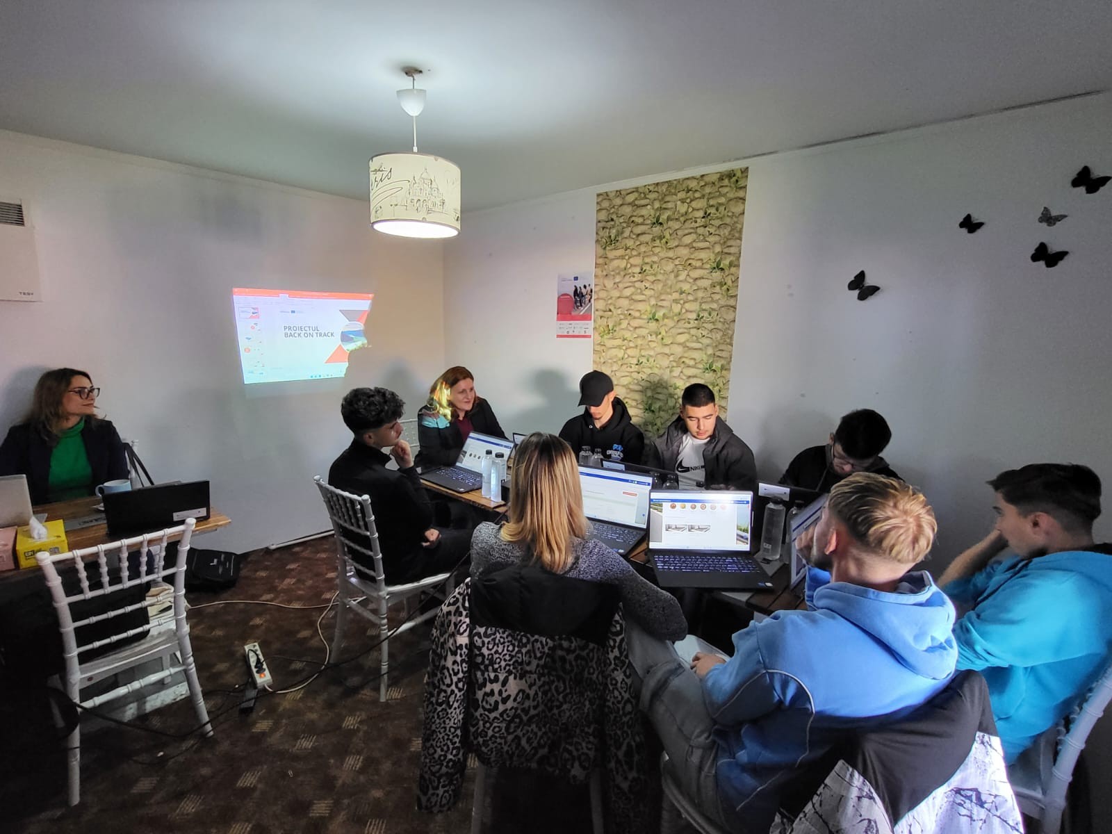 ADR Sud- Muntenia, partener în cadrul proiectului Back on Track, a participat la sesiunea de deschidere pentru două acțiuni pilot dedicate tinerilor NEETs din mediul rural